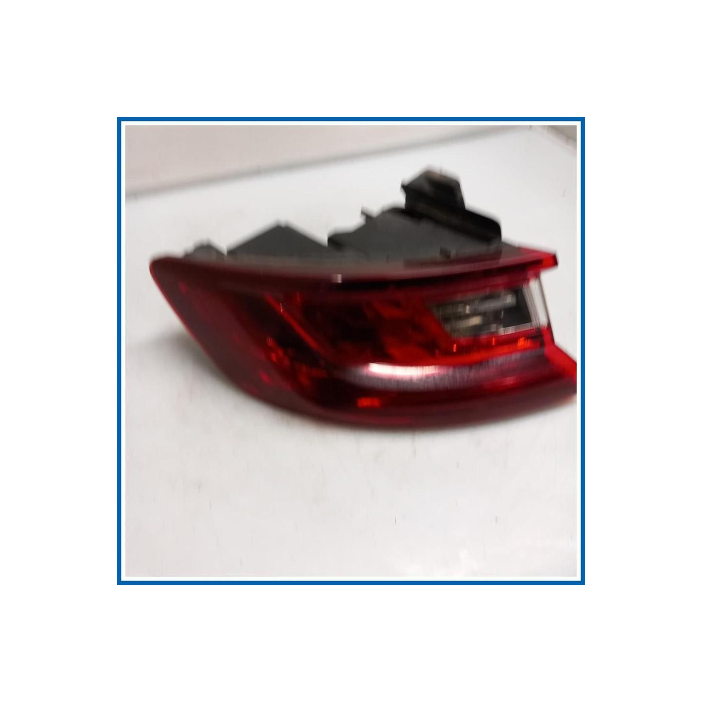 Fanale est. FANALINO POSTE SX | sx. | post. RENAULT Mégane IV