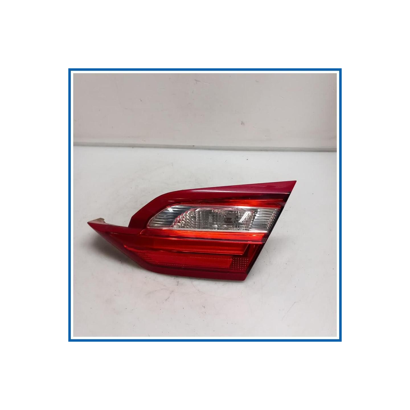 Fanale int. REAR LAMPS & LENSES | dx. | post. FORD Fiesta VII