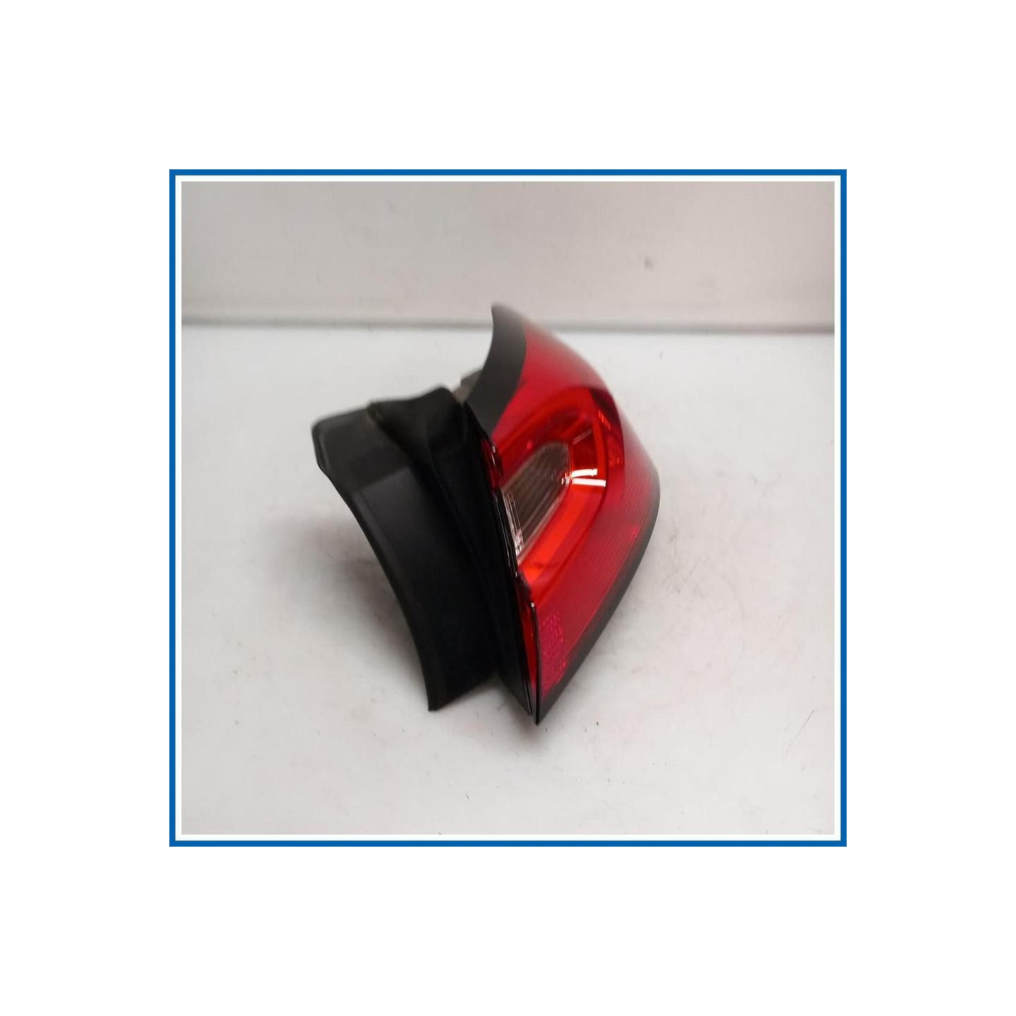 Fanale est. REAR LAMPS & LENSES | dx. | post. FORD Fiesta VII