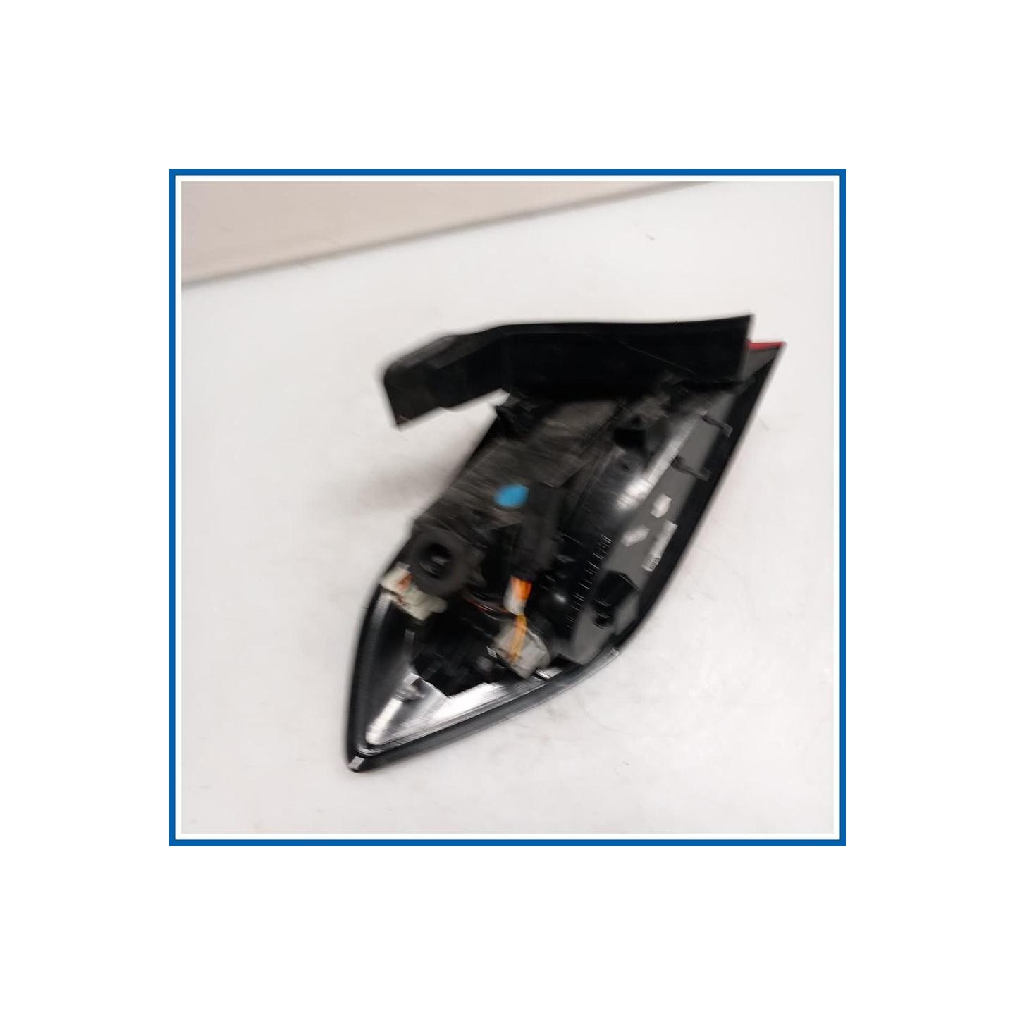 Fanale est. REAR LAMPS & LENSES | dx. | post. FORD Fiesta VII