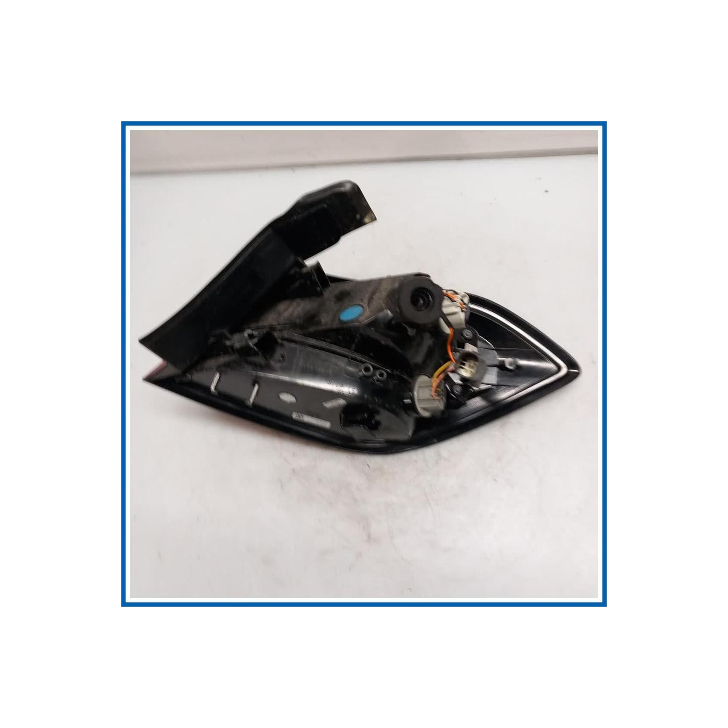 Fanale est. REAR LAMPS & LENSES | sx. | post. FORD Fiesta VII