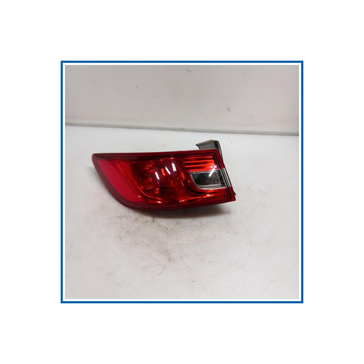 Fanale est. FANALINO POST SX | sx. | post. RENAULT Clio IV