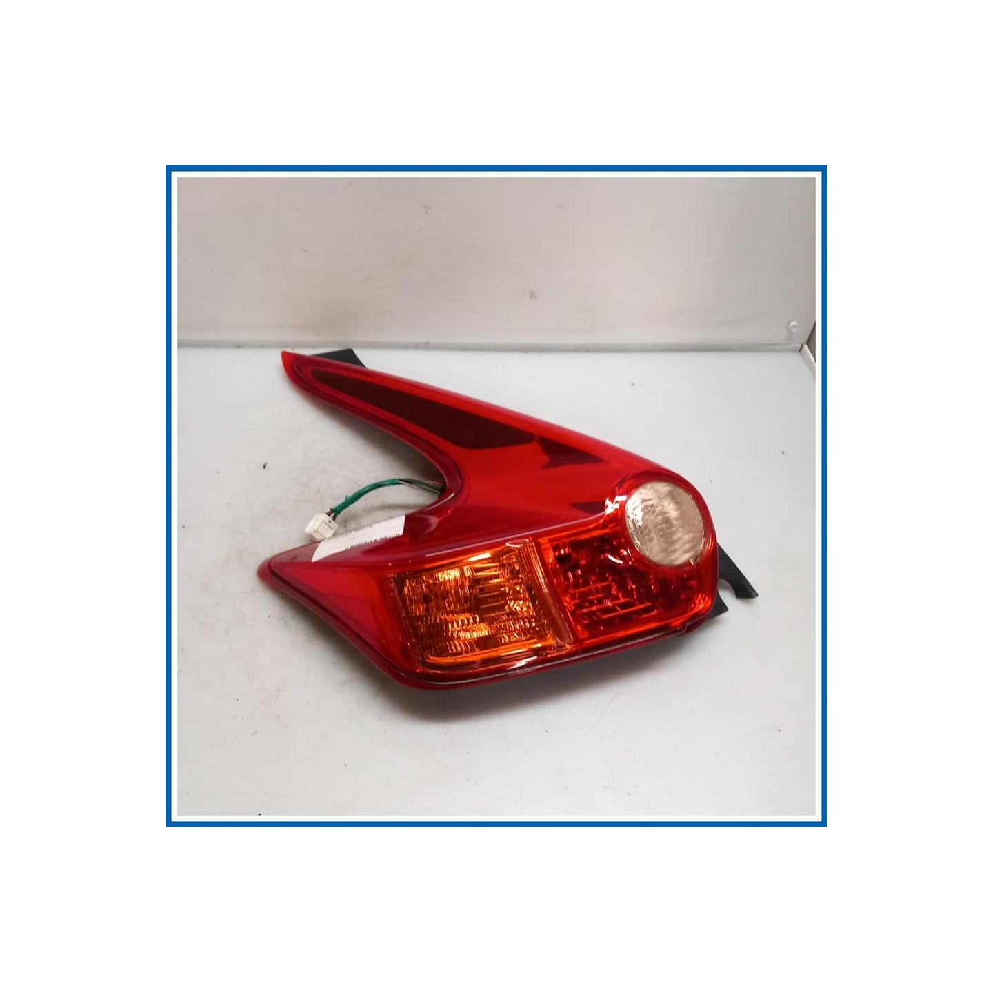 Fanale FARO POST SX | sx. | post. NISSAN Juke I