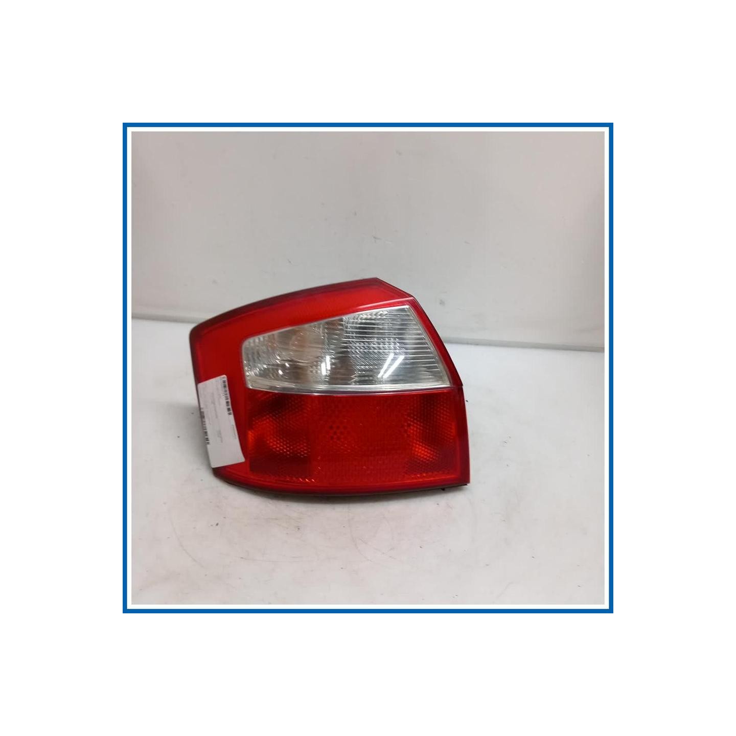 Fanale . | sx. | post. AUDI A4 8E2