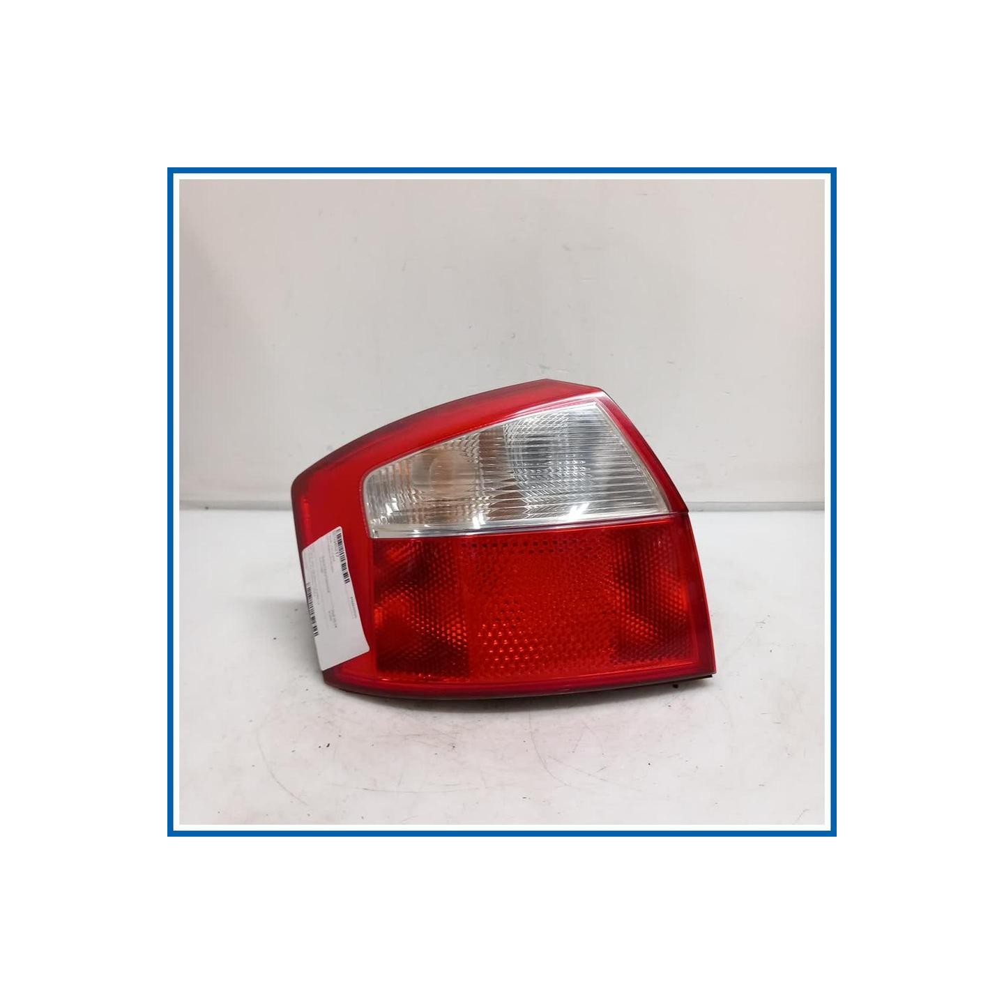 Fanale . | sx. | post. AUDI A4 8E2