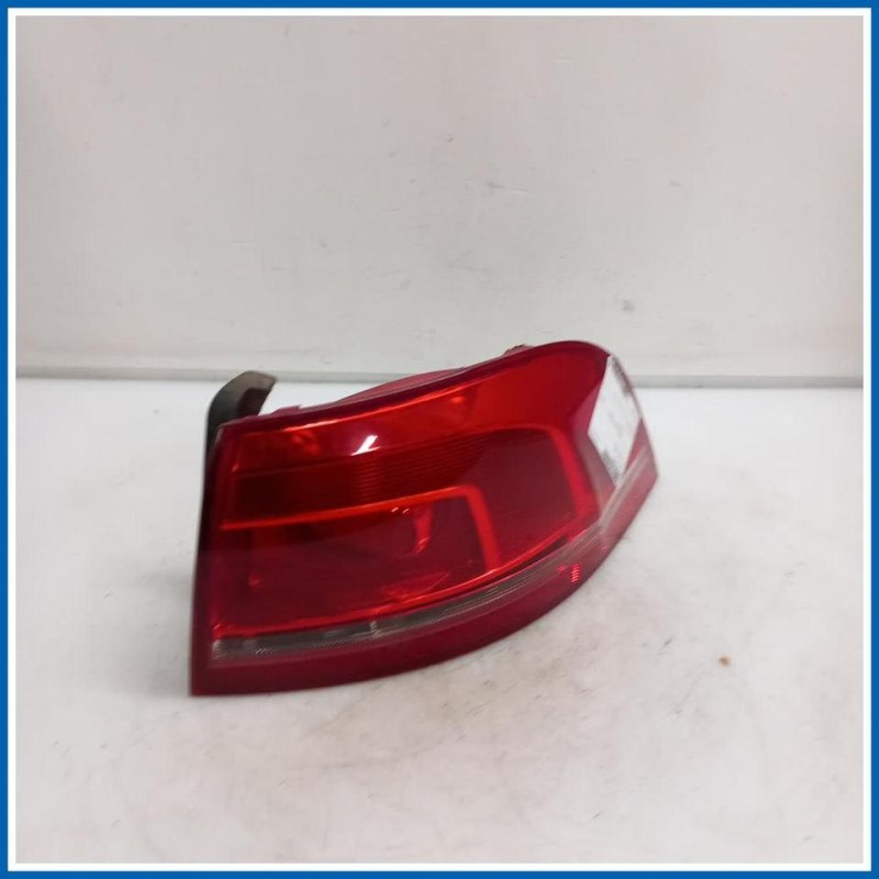 Fanale est. . | dx. | post. VOLKSWAGEN Passat VI Variant