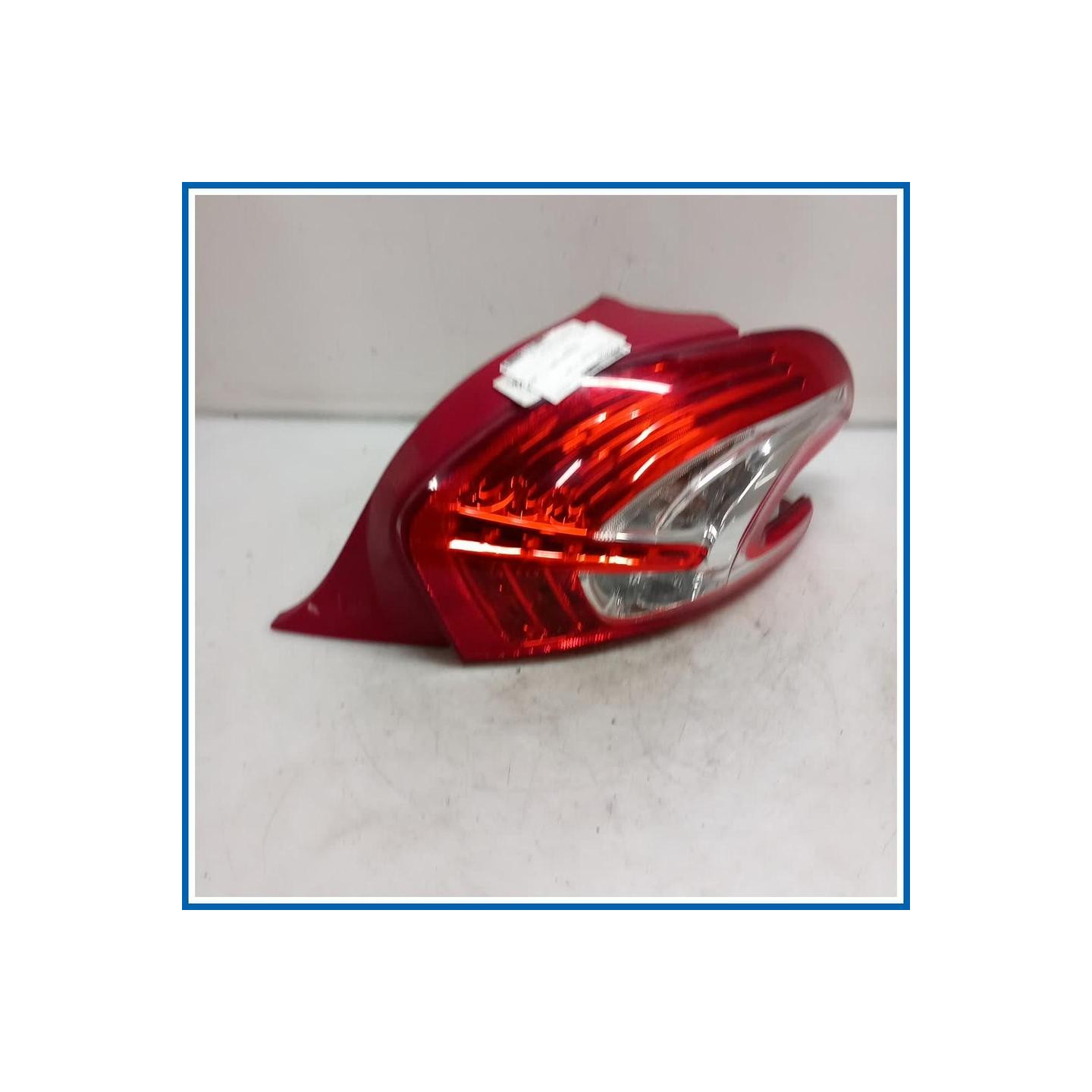 Fanale FANALE POSTERIO | dx. | post. PEUGEOT 208 I