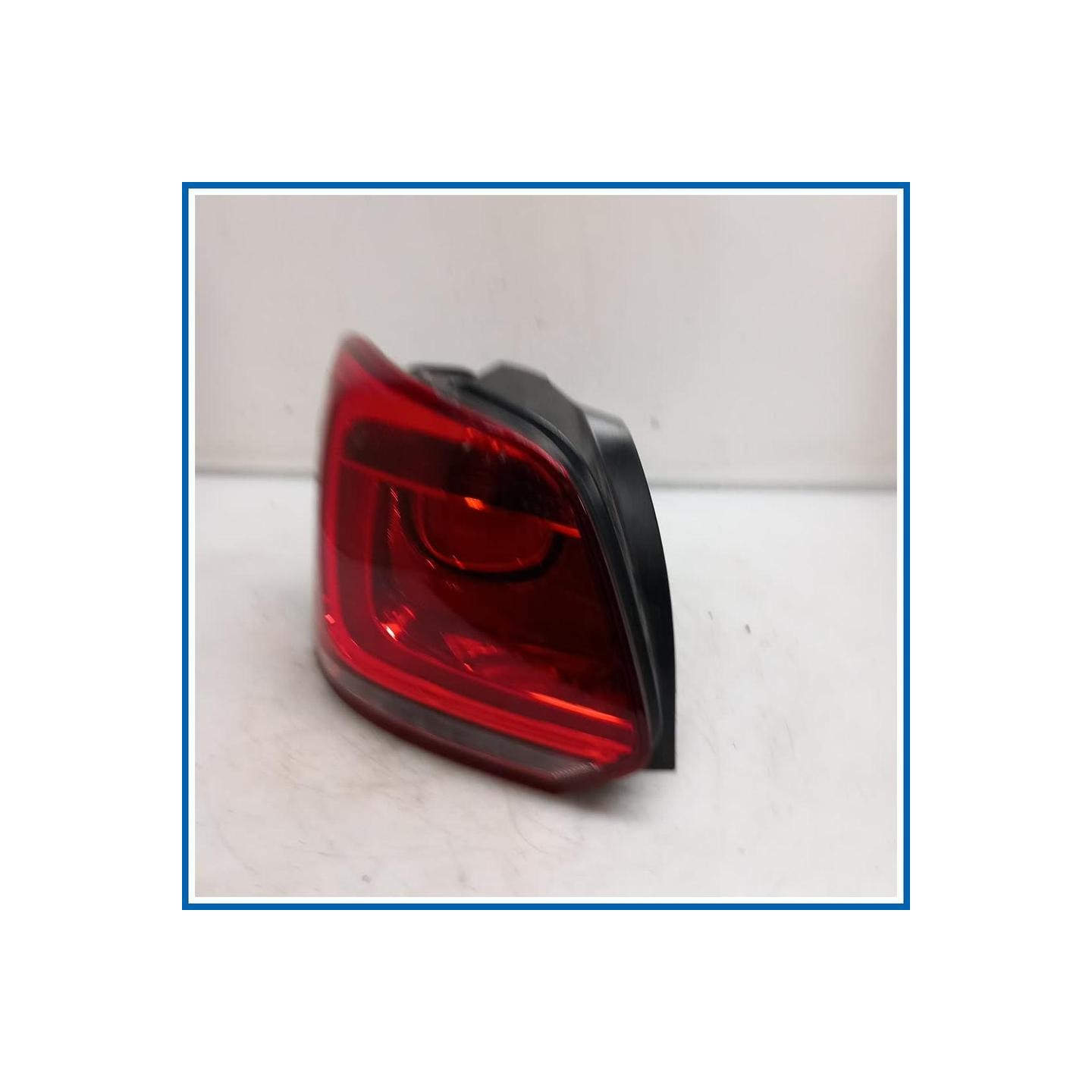 Fanale . | sx. | post. VOLKSWAGEN Polo VI