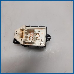 Interruttore regolazione specchio retrovisore est. INTERRUTTORE-CONTROLLO SPECCHI | sx. |  HYUNDAI i30 II CW