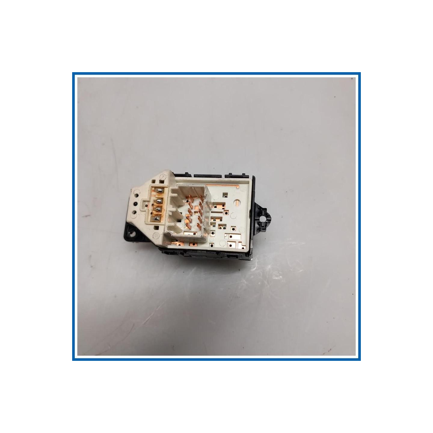 Interruttore regolazione specchio retrovisore est. INTERRUTTORE-CONTROLLO SPECCHI | sx. |  HYUNDAI i30 II CW