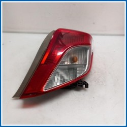 Fanale PLASTICA POST. DX | dx. | post. TOYOTA Yaris IV