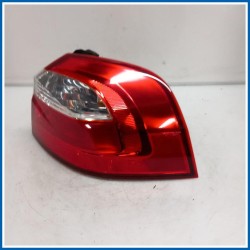 Fanale est. LAMP ASSY-REAR COMB OUTSIDE,RH | dx. | post. KIA Rio III