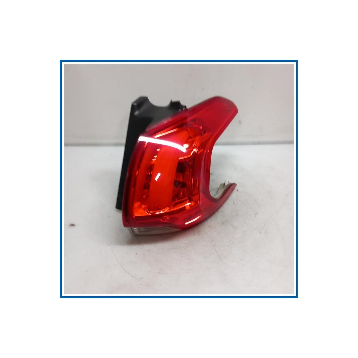 Fanale est. FANALE POSTERIO | dx. | post. PEUGEOT 2008 I