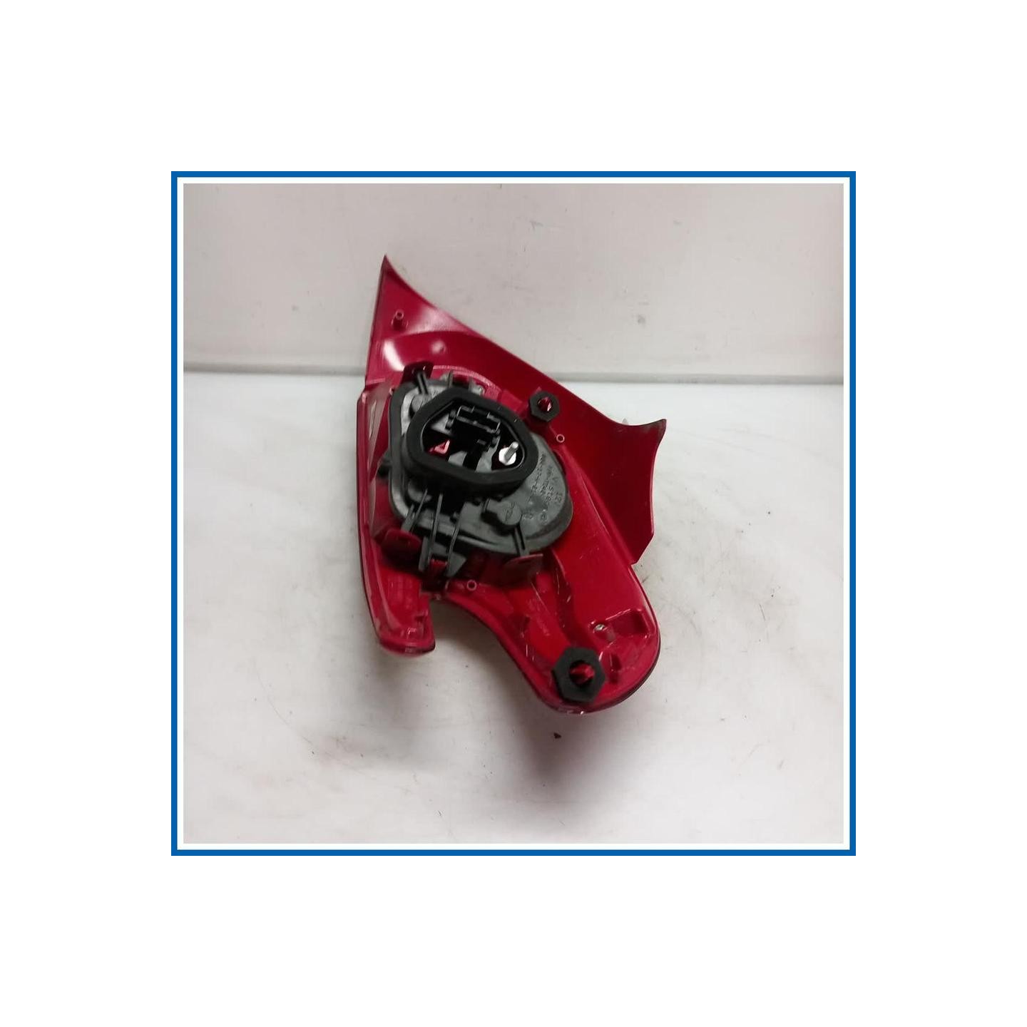 Fanale FANALE POSTERIO | sx. | post. PEUGEOT 208 I