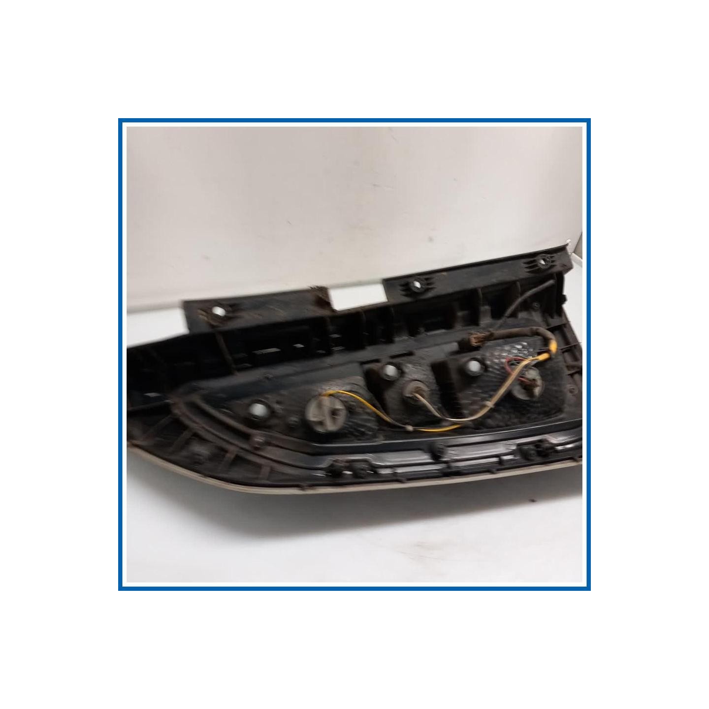 Fanale LAMP ASSY-REAR COMBINATION,RH | dx. | post. KIA Soul I