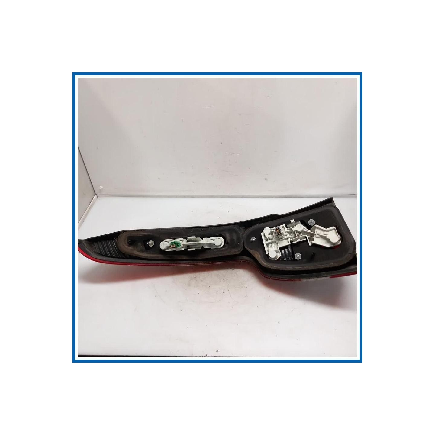Fanale SCATOLA LAMPADA | dx. | post. VOLVO V50
