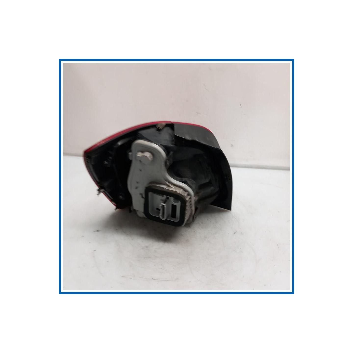Fanale . | dx. | post. VOLKSWAGEN Polo VI