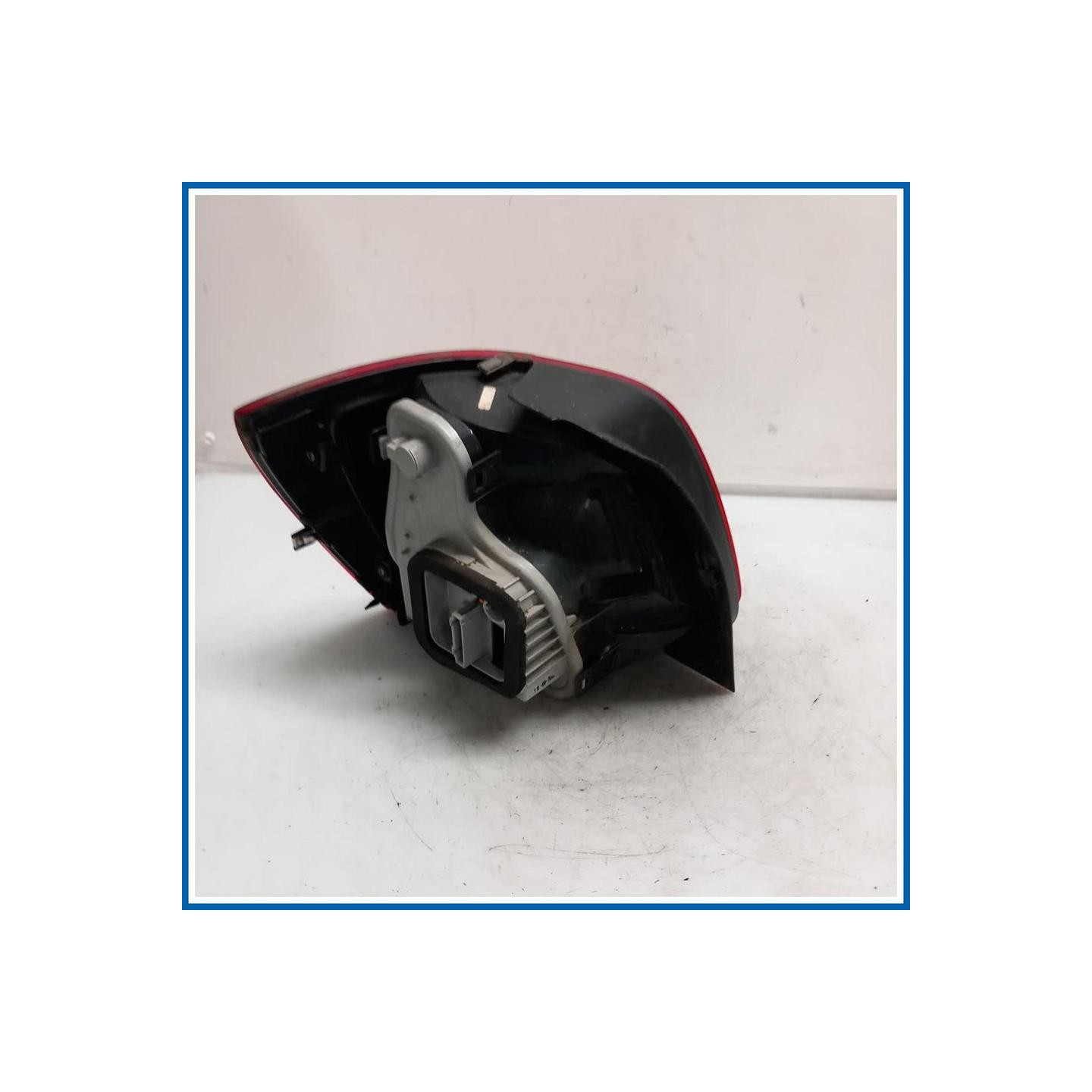 Fanale . | dx. | post. VOLKSWAGEN Polo VI