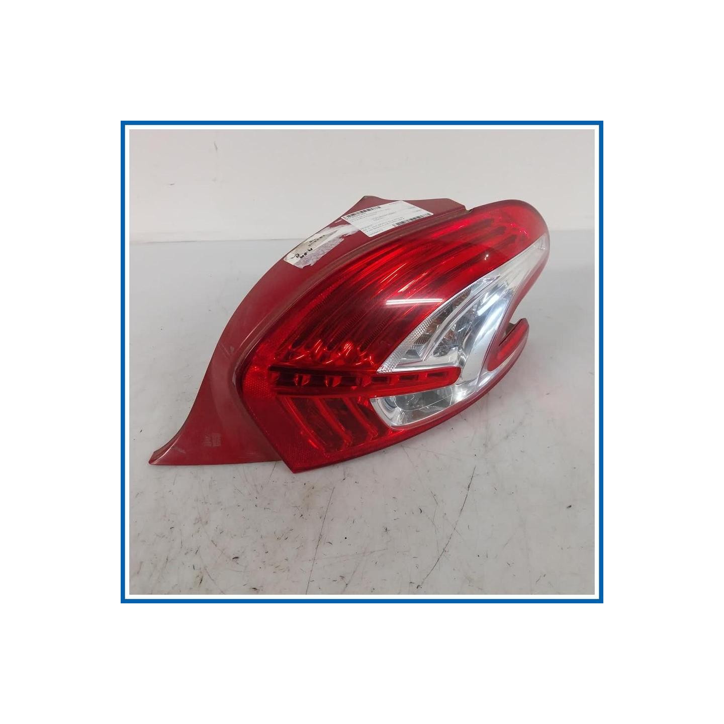 Fanale FANALE POSTERIO | dx. | post. PEUGEOT 208 I