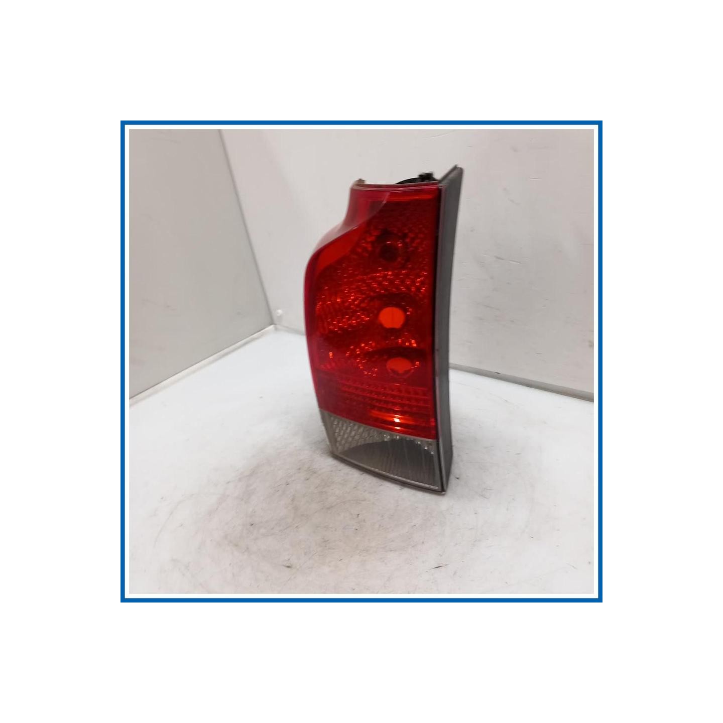 Fanale inf. SCATOLA LAMPADA, S | sx. | post. VOLVO V70 II
