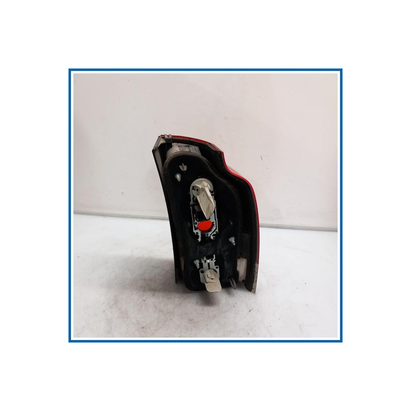 Fanale inf. SCATOLA LAMPADA, S | sx. | post. VOLVO V70 II