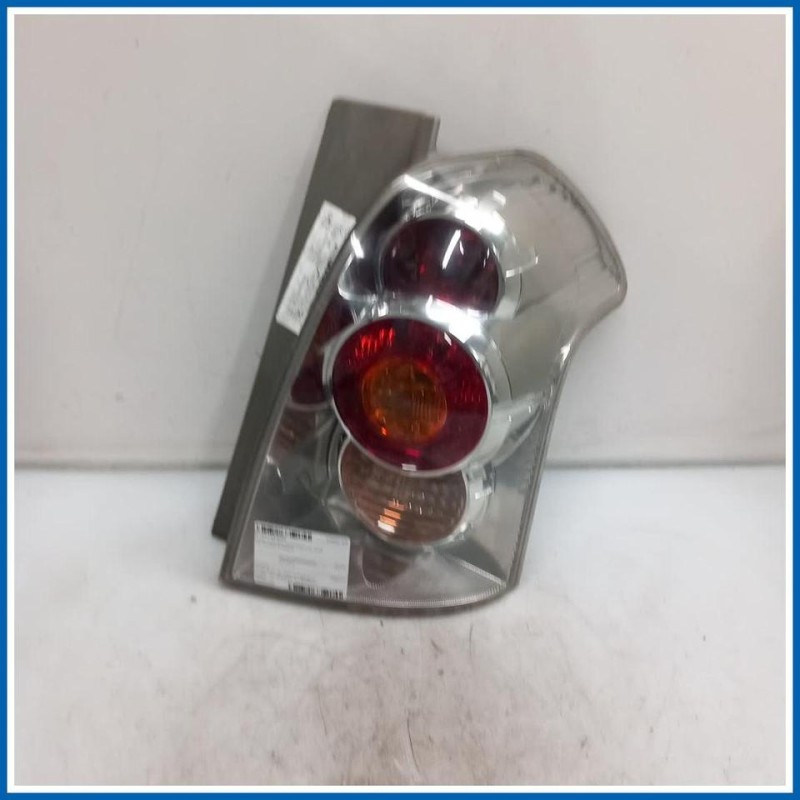 Fanale PLASTICA FARO POST | dx. | post. TOYOTA Corolla Verso II