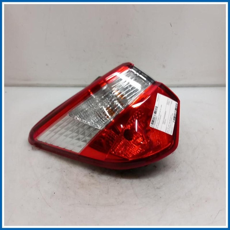 Fanale est. FANALE POST.SX | sx. | post. TOYOTA Yaris IV