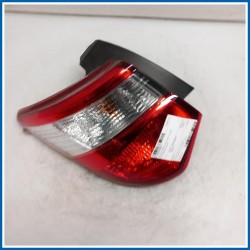 Fanale est. FANALE POST.SX | sx. | post. TOYOTA Yaris IV