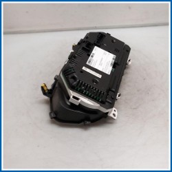 Quadro strumenti . TOYOTA Yaris IV