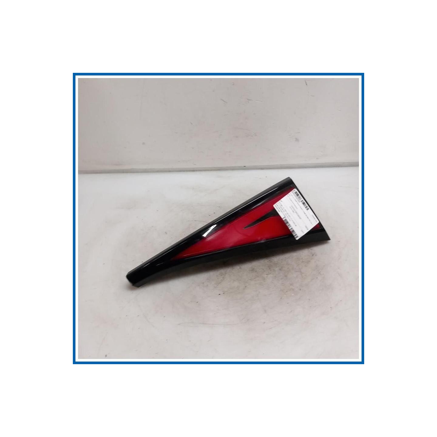 Fanale int. LAMP ASSY-REAR COMB INSIDE,RH | dx. | post. KIA Sportage V