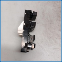 Interruttore alzacristalli UNIT ASSY-POWER WINDOW MAIN | sx. | ant. KIA Sportage V