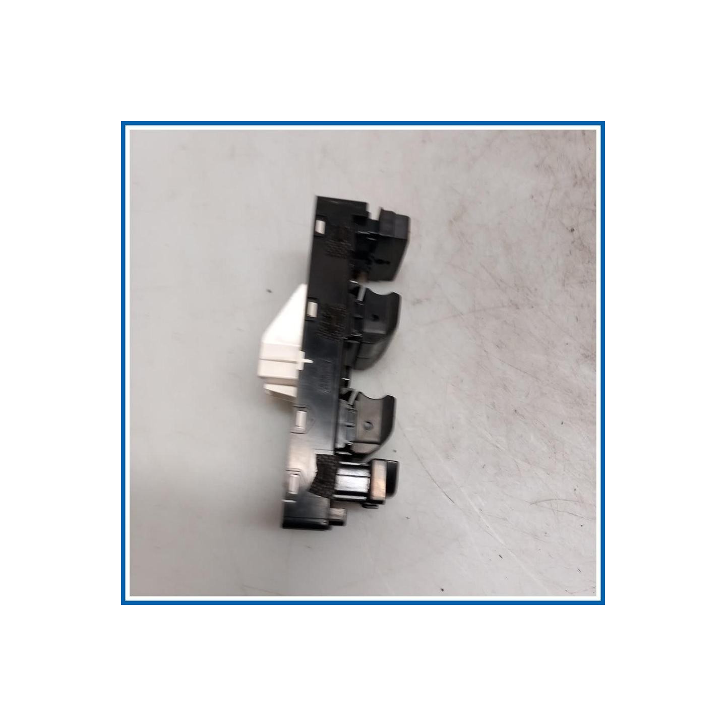 Interruttore alzacristalli UNIT ASSY-POWER WINDOW MAIN | sx. | ant. KIA Sportage V