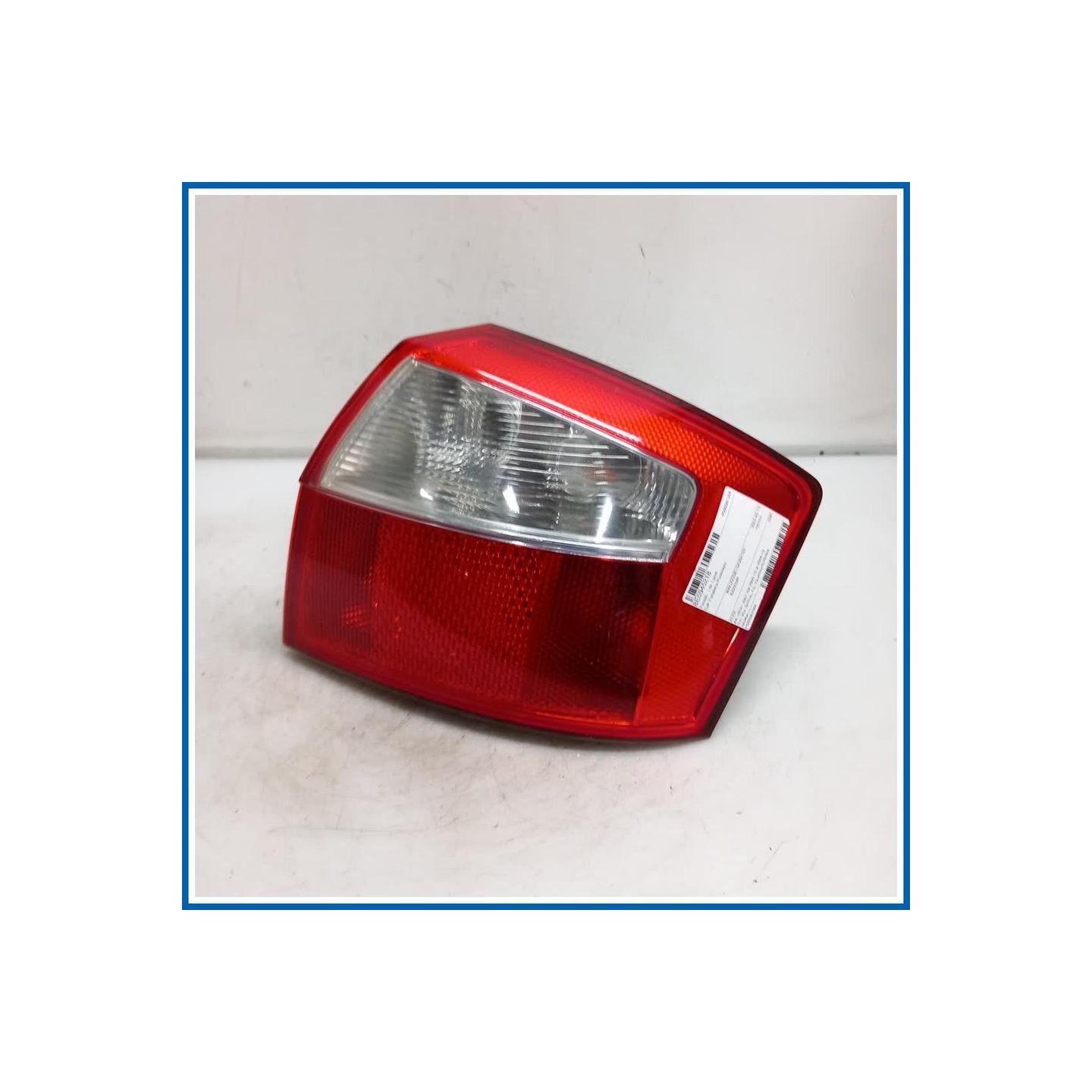 Fanale . | dx. | post. AUDI A4 8E2