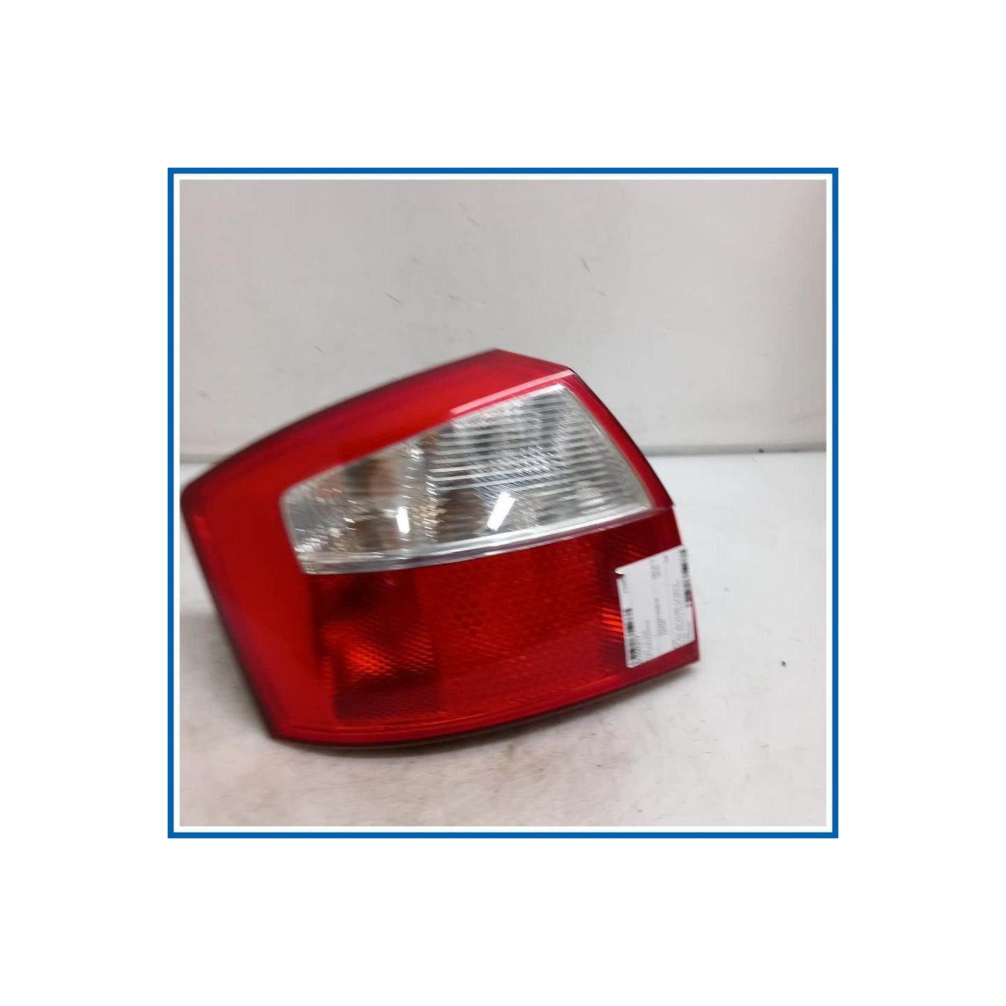 Fanale . | sx. | post. AUDI A4 8E2