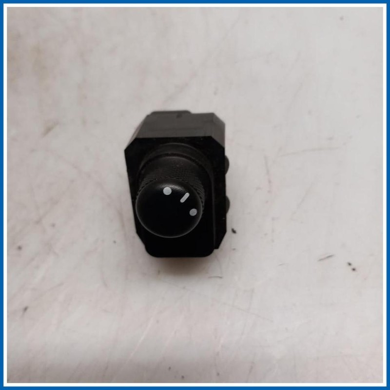 Interruttore regolazione specchio retrovisore est. INTERRUTTORE | sx. SUZUKI Swift V