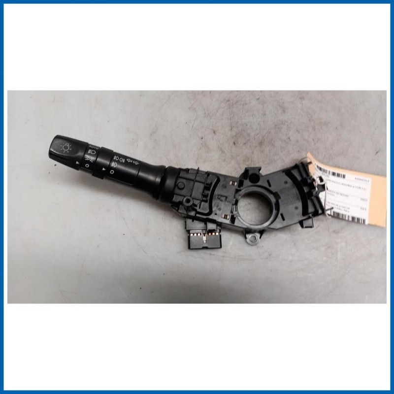 Devioguida luci SWITCH ASSY-LIGHTING & T/SIG | sx. KIA Picanto III