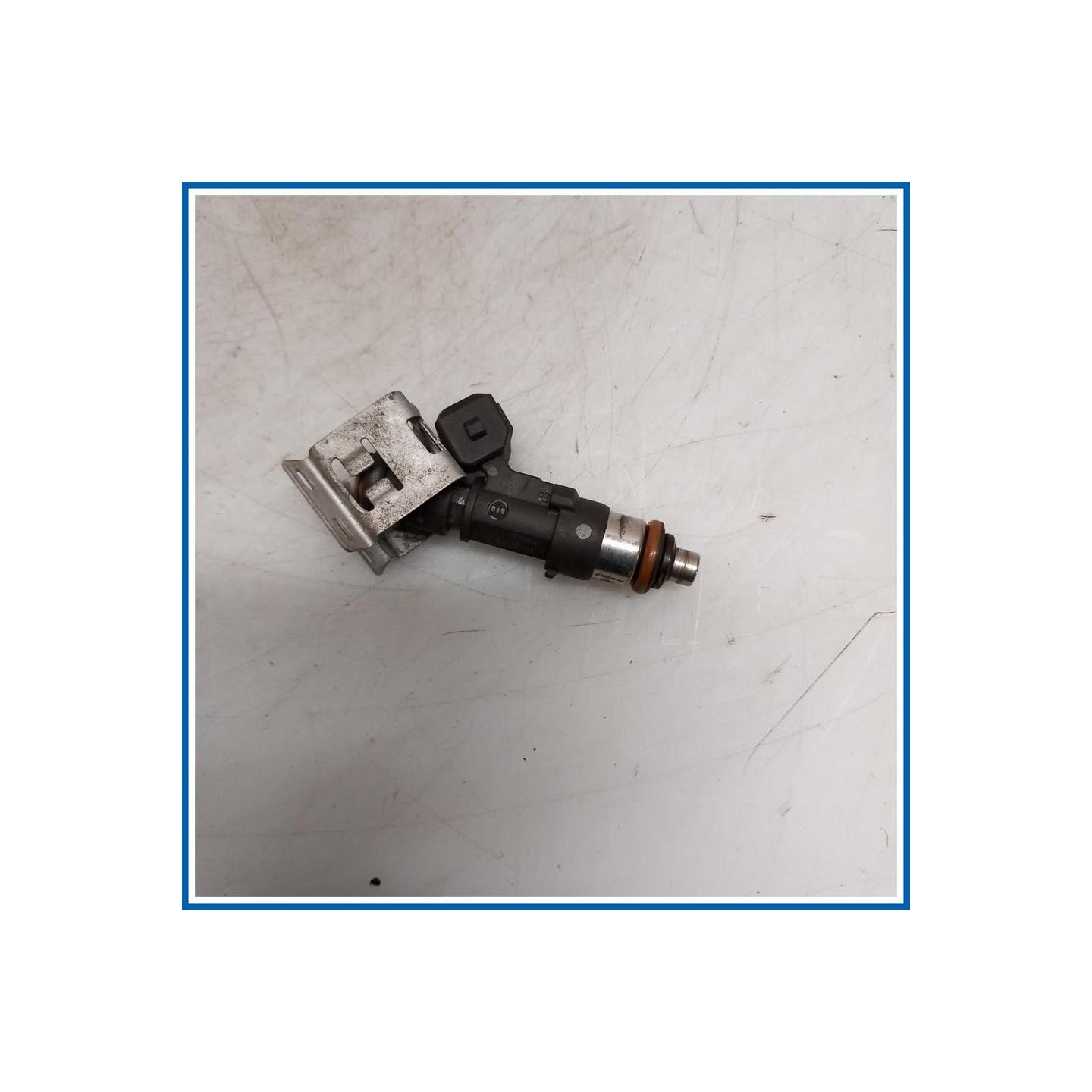 Iniettore INJECTOR ASSY FORD Fiesta VI