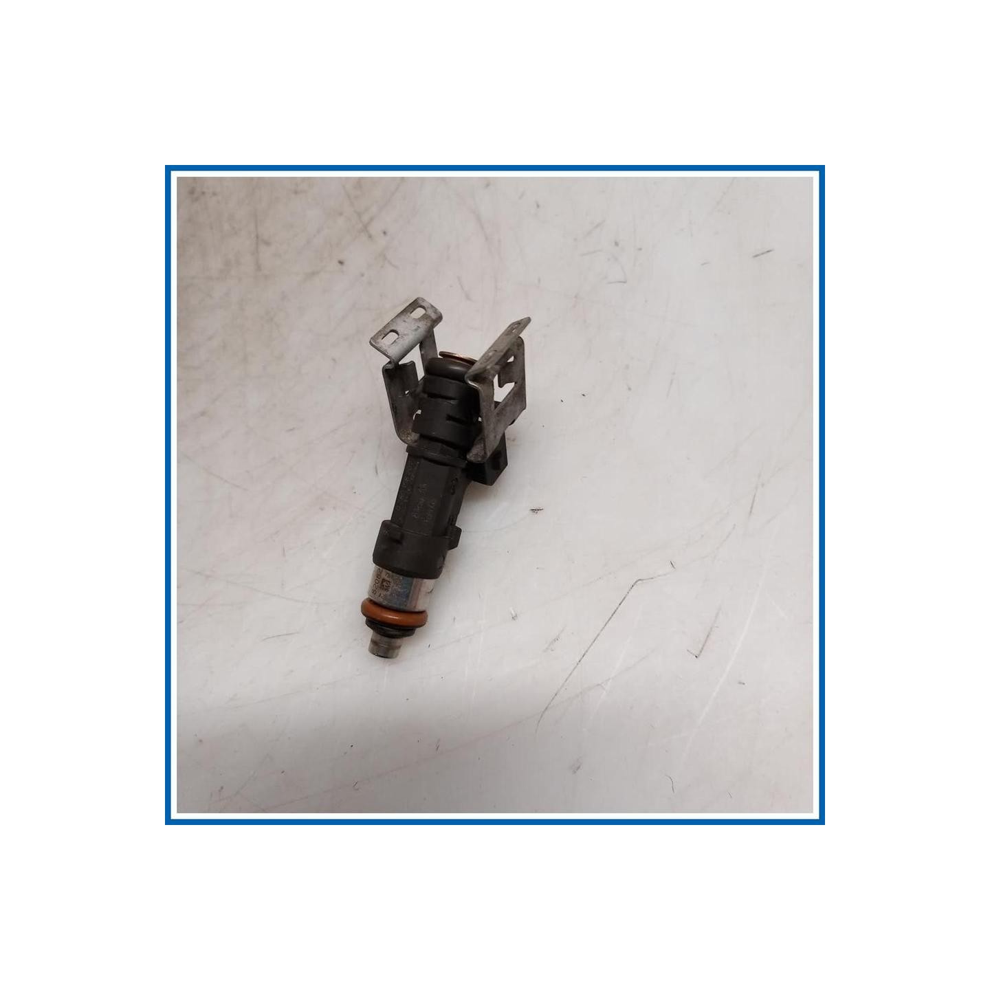 Iniettore INJECTOR ASSY FORD Fiesta VI
