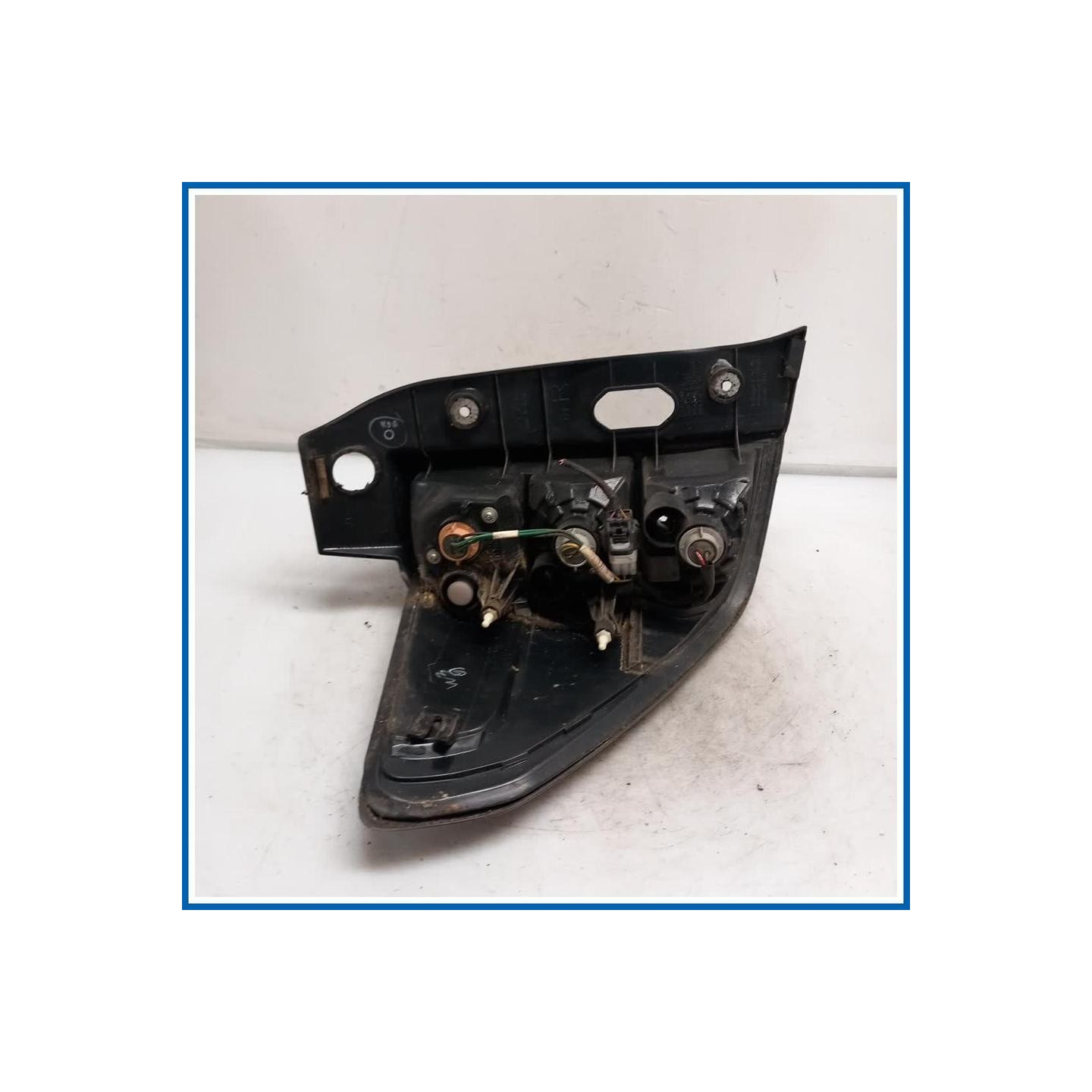 Fanale PLAST.FANALE P.DX | dx. | post. SUBARU Forester III