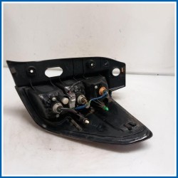 Fanale . | sx. | post. SUBARU Forester III