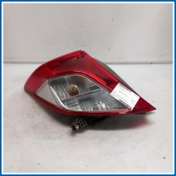 Fanale PLASTICA POST.SX | sx. | post. TOYOTA Yaris IV