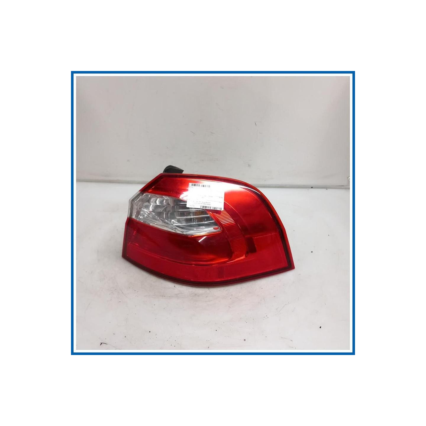 Fanale est. LAMP ASSY-REAR COMB OUTSIDE,RH | dx. | post. KIA Rio III