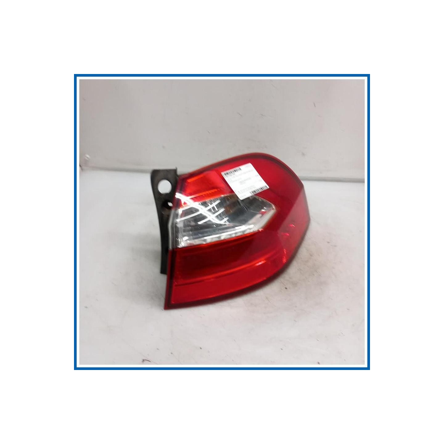 Fanale est. LAMP ASSY-REAR COMB OUTSIDE,RH | dx. | post. KIA Rio III