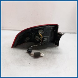 Fanale est. LAMP ASSY-REAR COMB OUTSIDE,RH | dx. | post. KIA Rio III