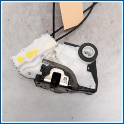 Serratura porta . | dx. | ant. TOYOTA Yaris IV