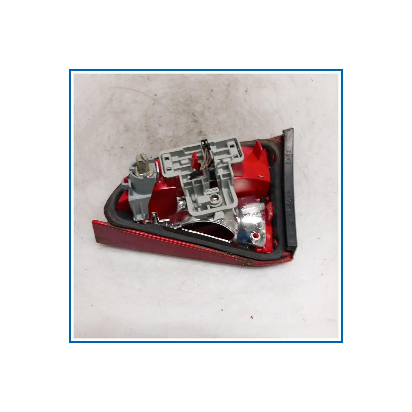Fanale int. . | sx. | post. AUDI A4 8K5 Avant