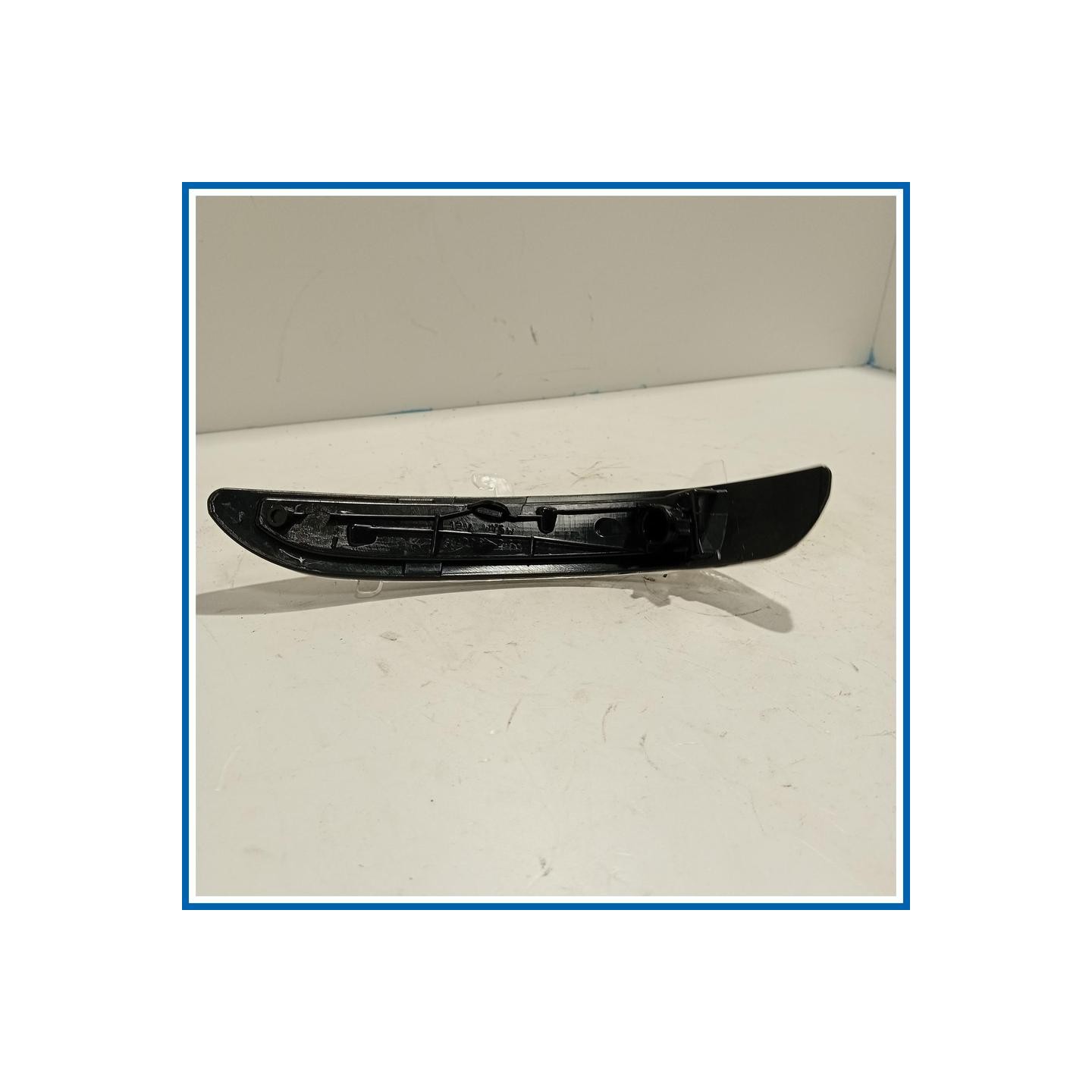 FANALE PER RETROVISORE DESTRO-BIANCO PEUGEOT 208 I