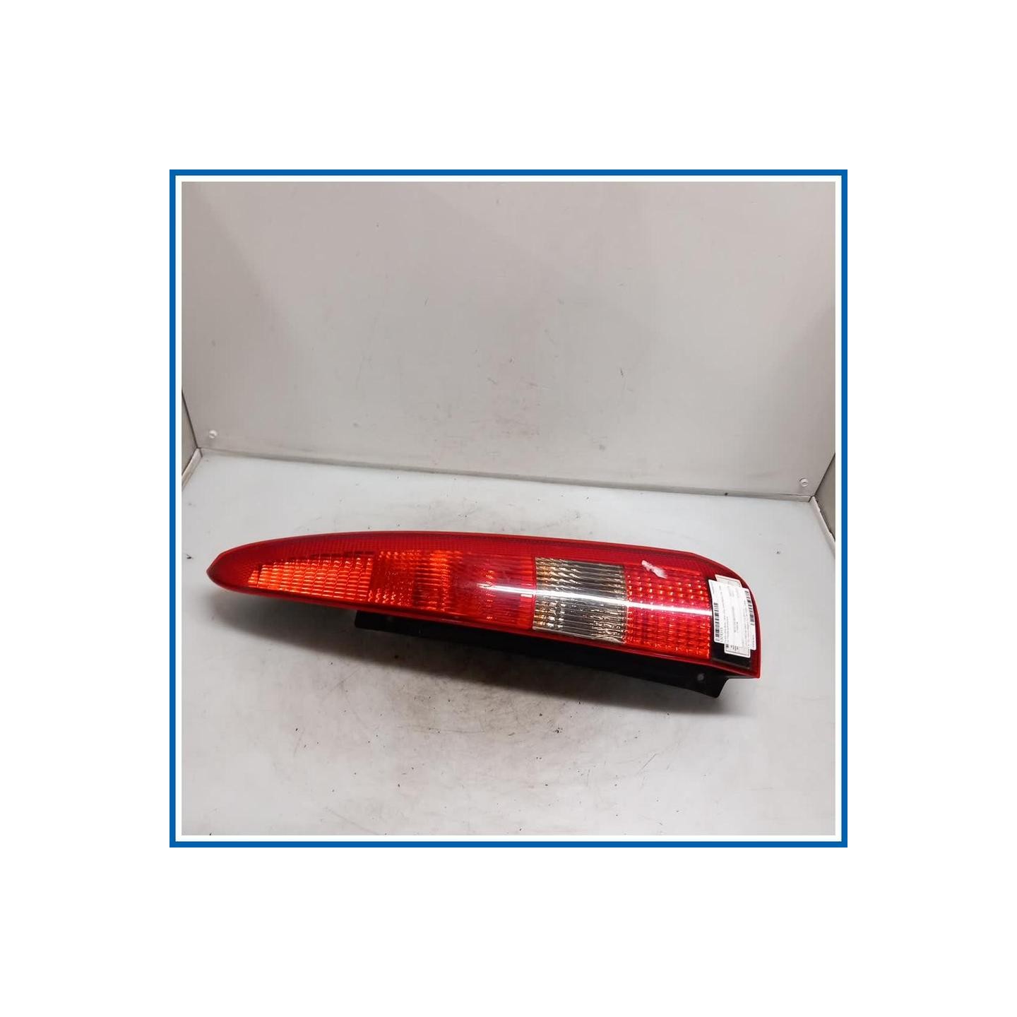 Fanale Lamp Assy - Rear; Stop And Flasher | dx. | post. FORD Fusion