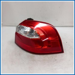 Fanale est. LAMP ASSY-REAR COMB OUTSIDE,RH | dx. | post. KIA Rio III