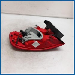 Fanale est. . | dx. | post. AUDI A4 8K5 Avant